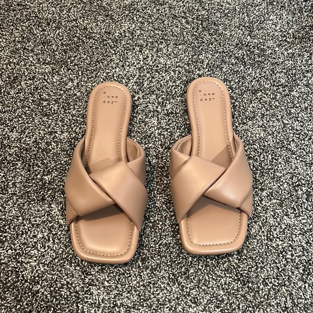 BNWOT New Day Sandals